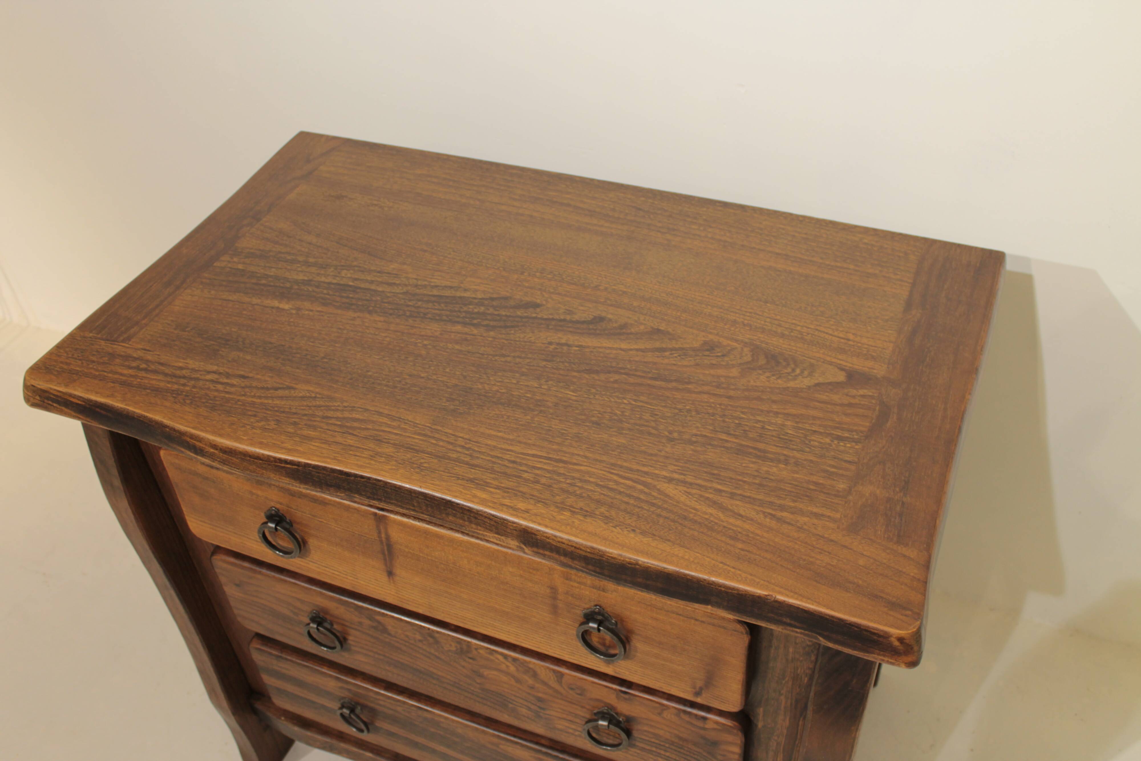 Commode brutaliste en orme Aranjou - Année 60