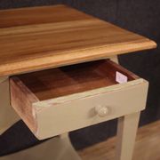 Paire de tables de chevet design peintes des années 80
