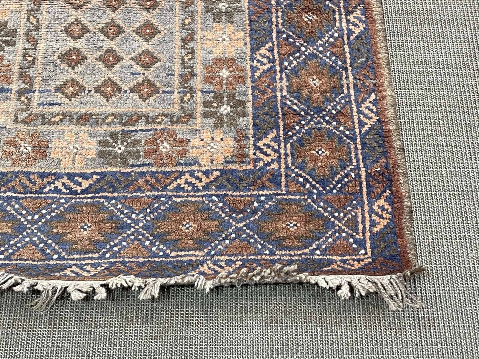 Handmade Afghan Wool Rug - 1m35 x 89cm