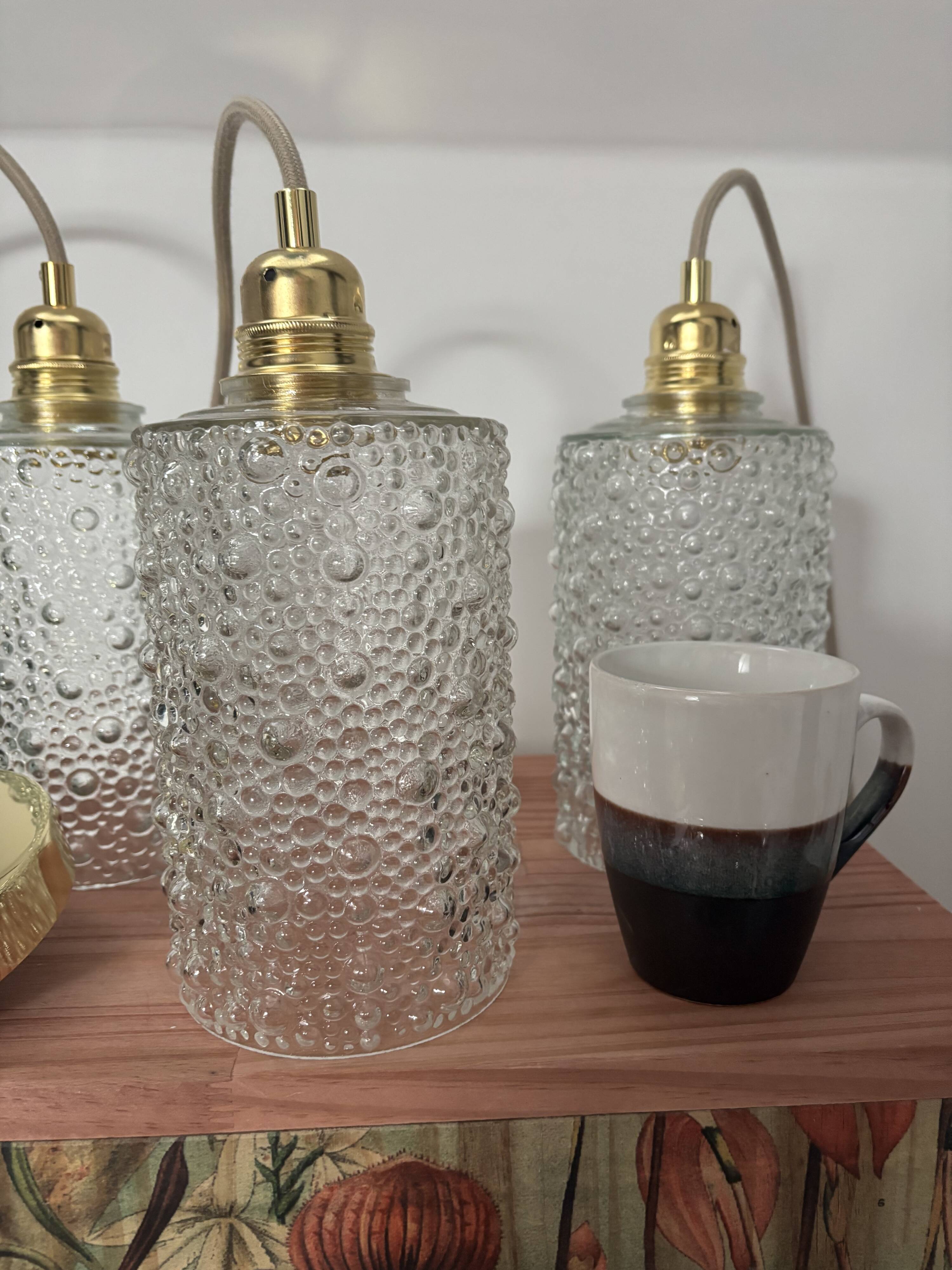 Lot de trois suspensions en verre bullé vintage