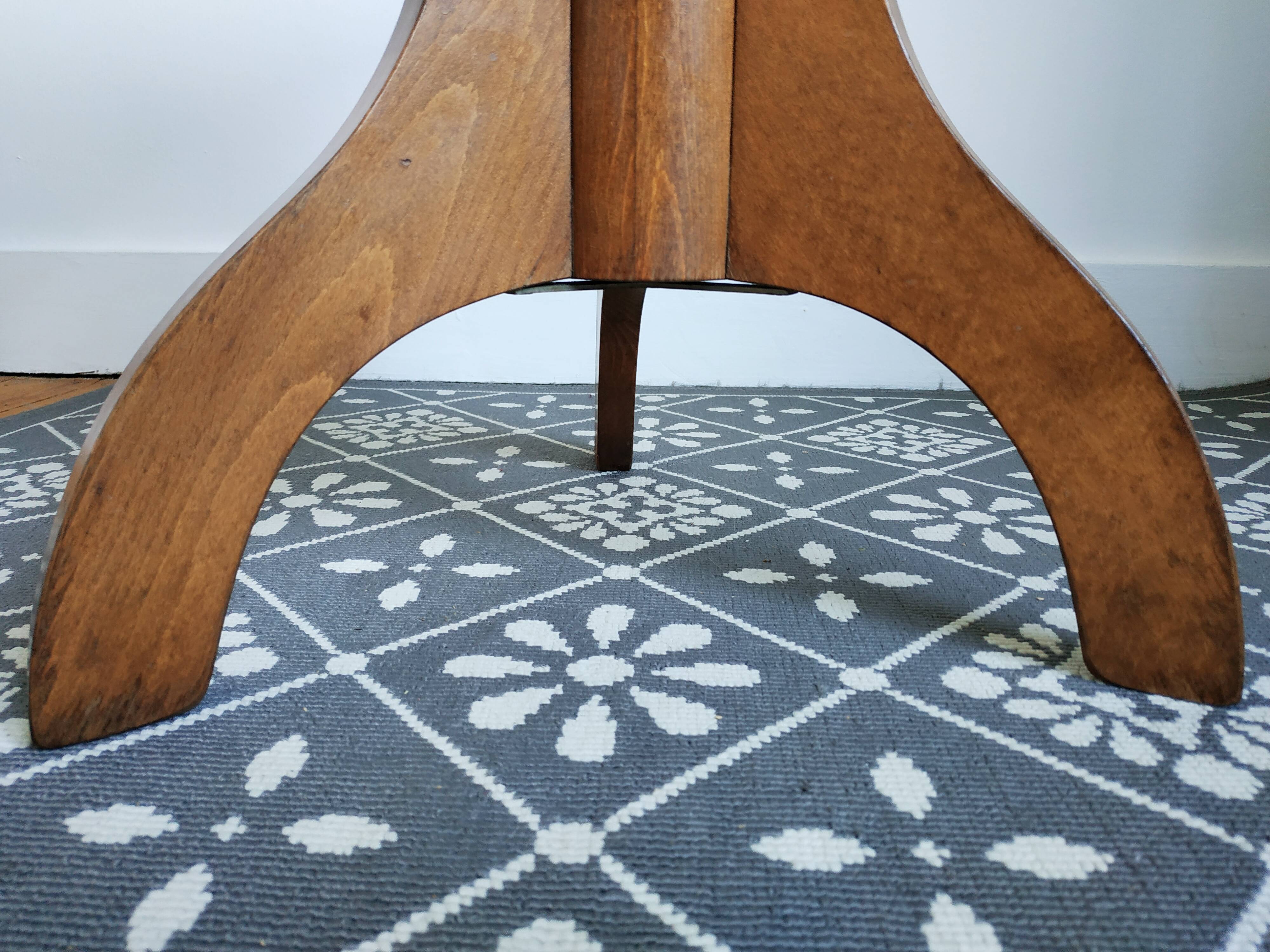 Tabouret de piano tripode