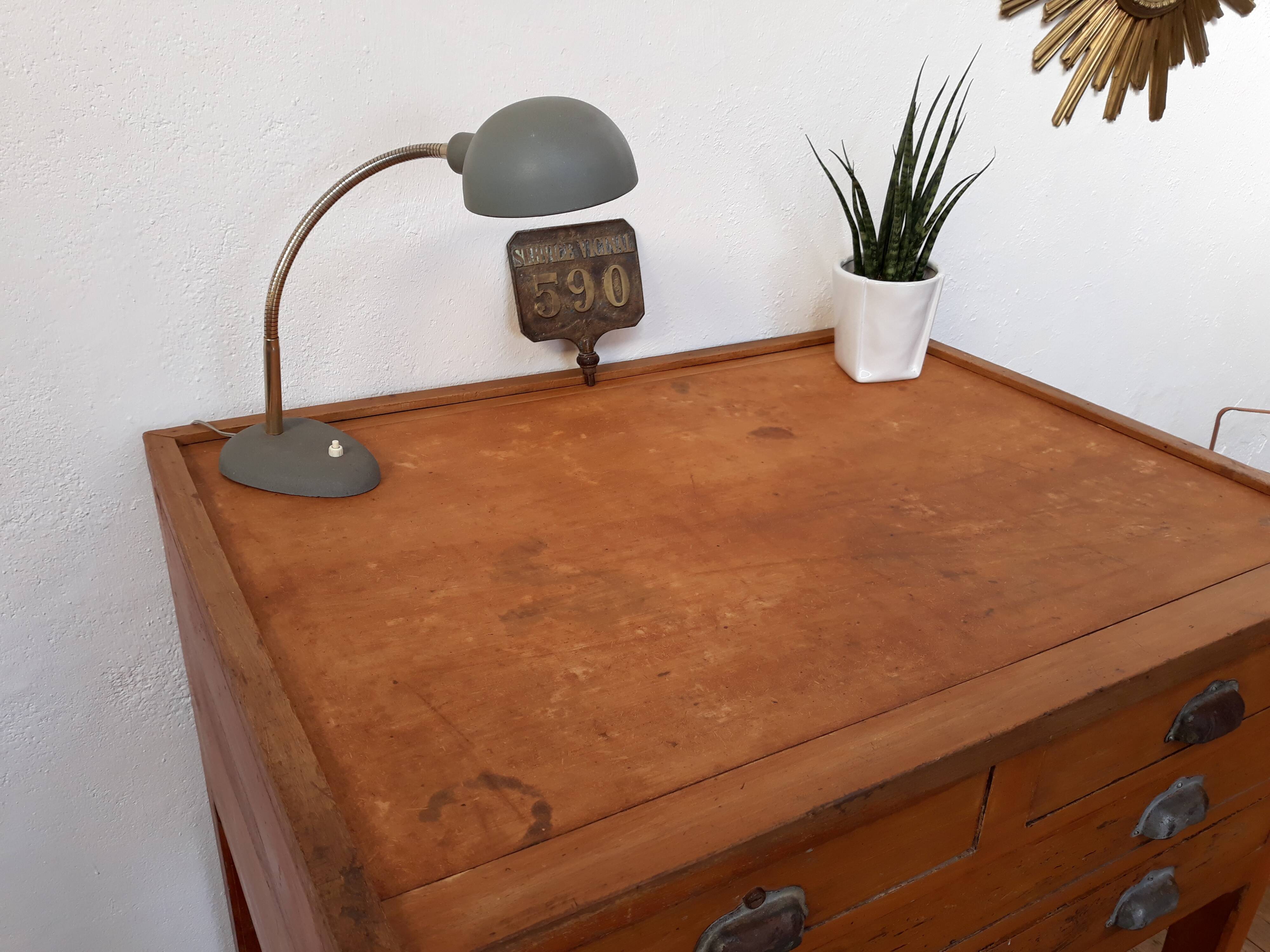 Former furniture business to drawers set