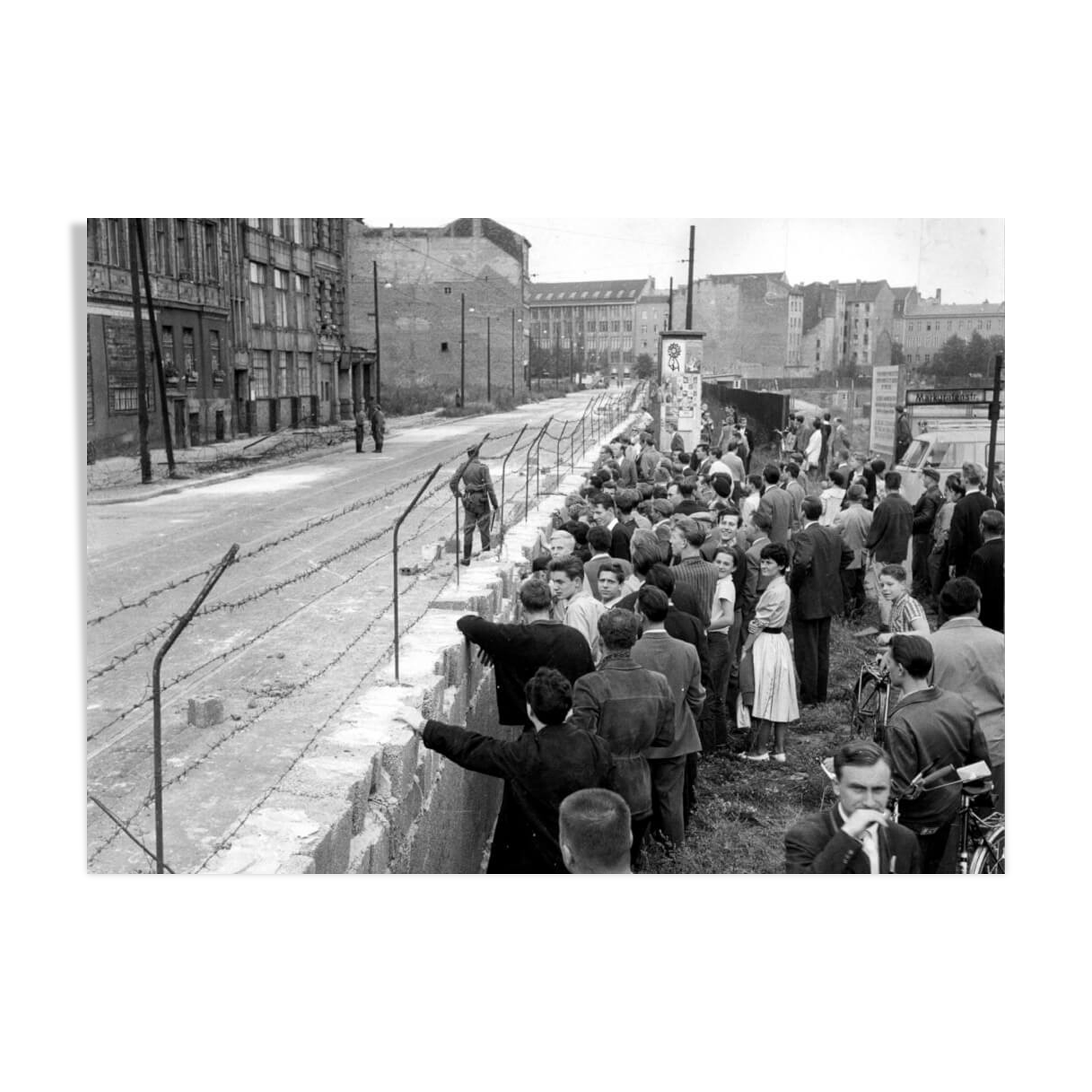 Photography, "Berlin, Sunday near the wall", 1965 / NB / 15 x 20 cm