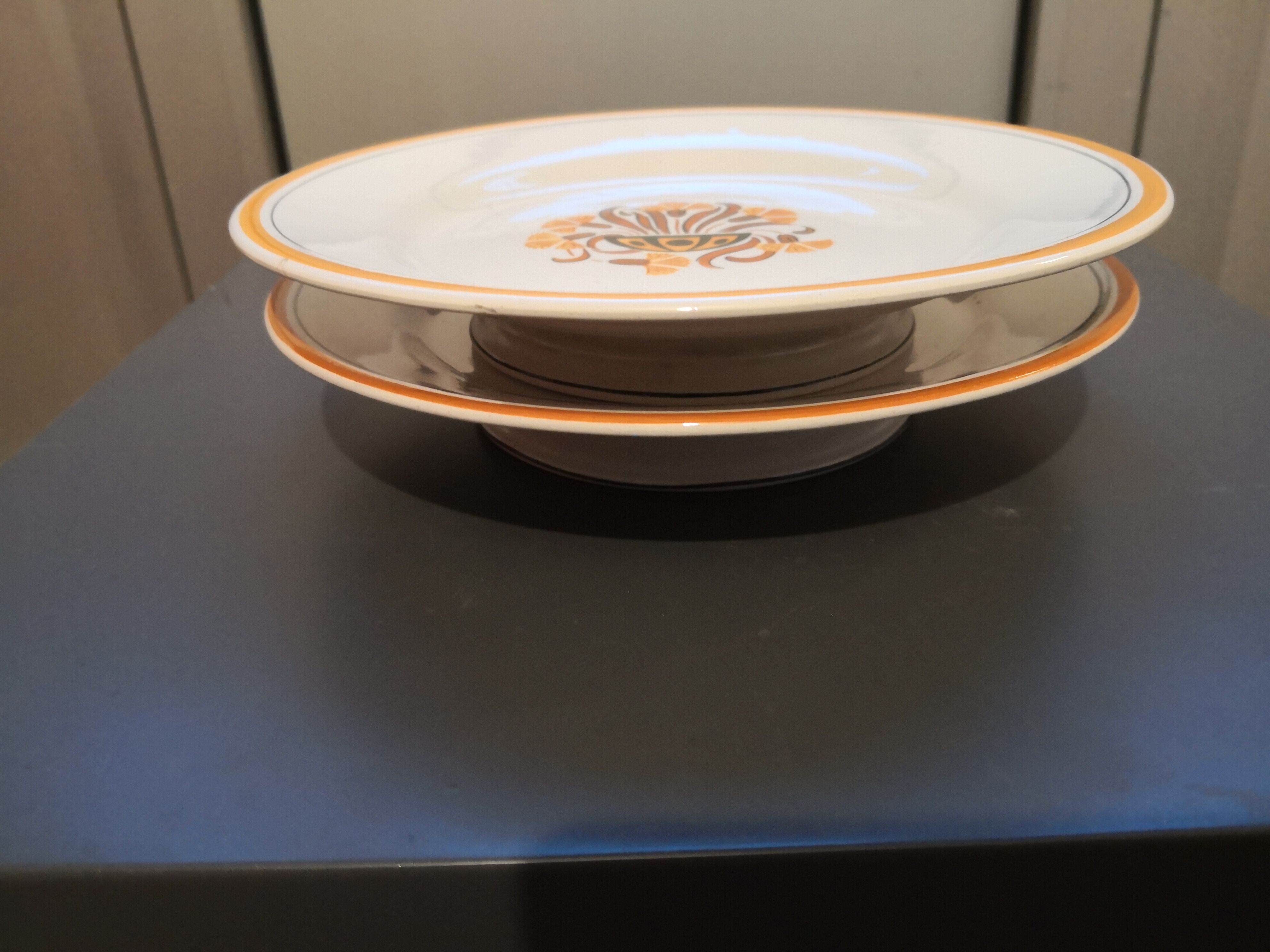 Dish of Creil and Montereau