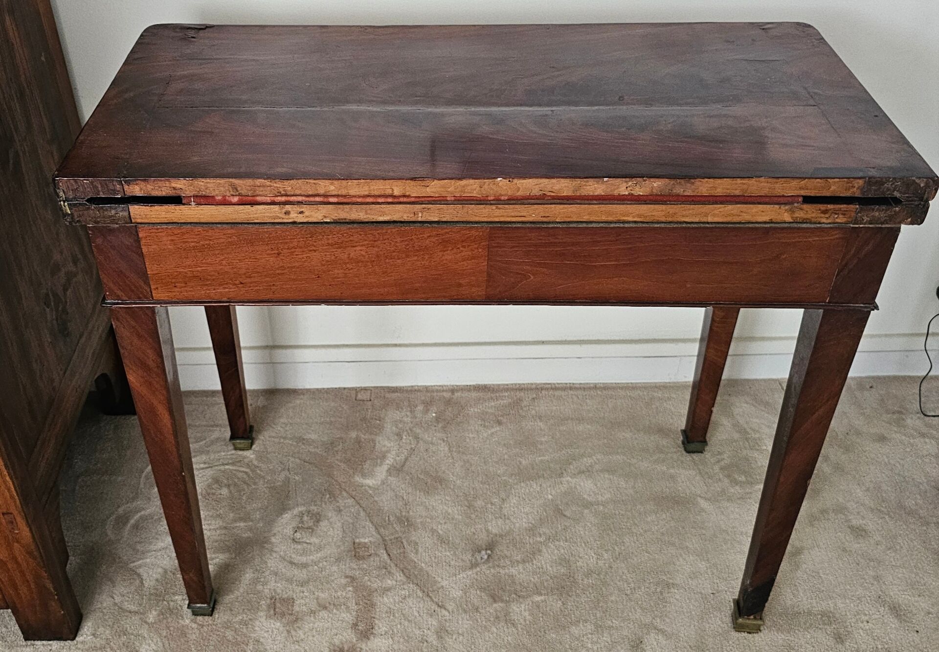 Table de jeux ancienne