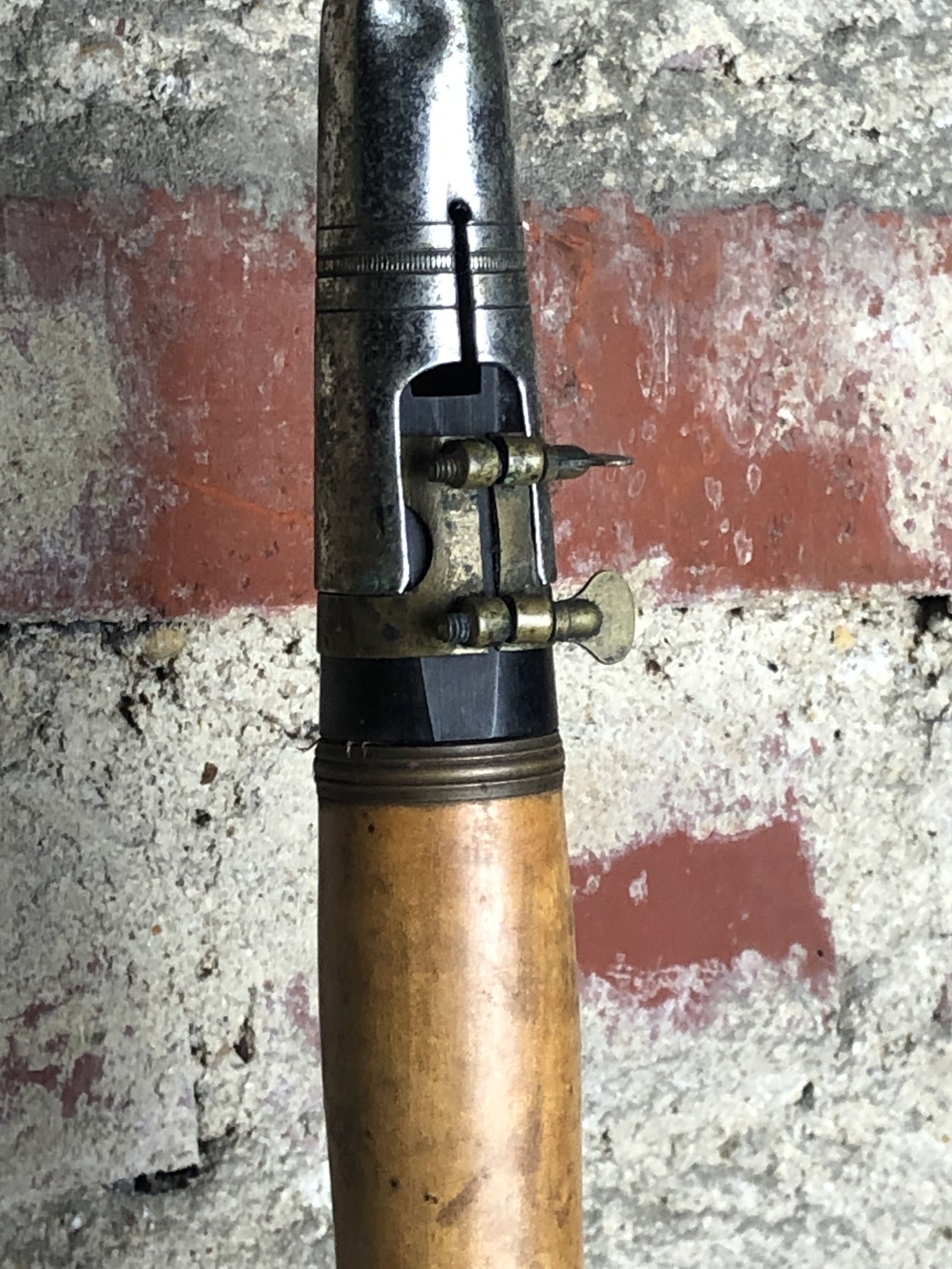 Ancient clarinet in boxwood Dupeyrat.  Allemans French manufacture 1910