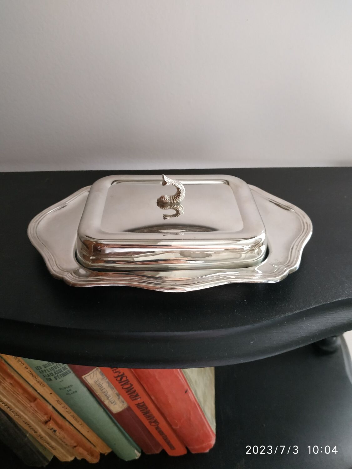 Butter dish