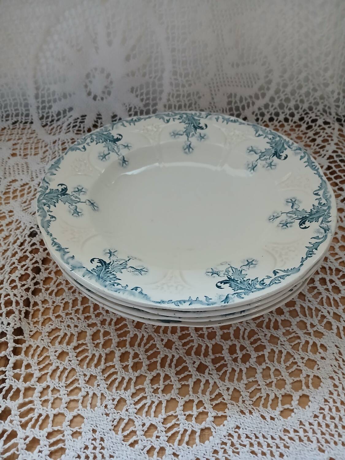 Longwy iron earth dinnerware set