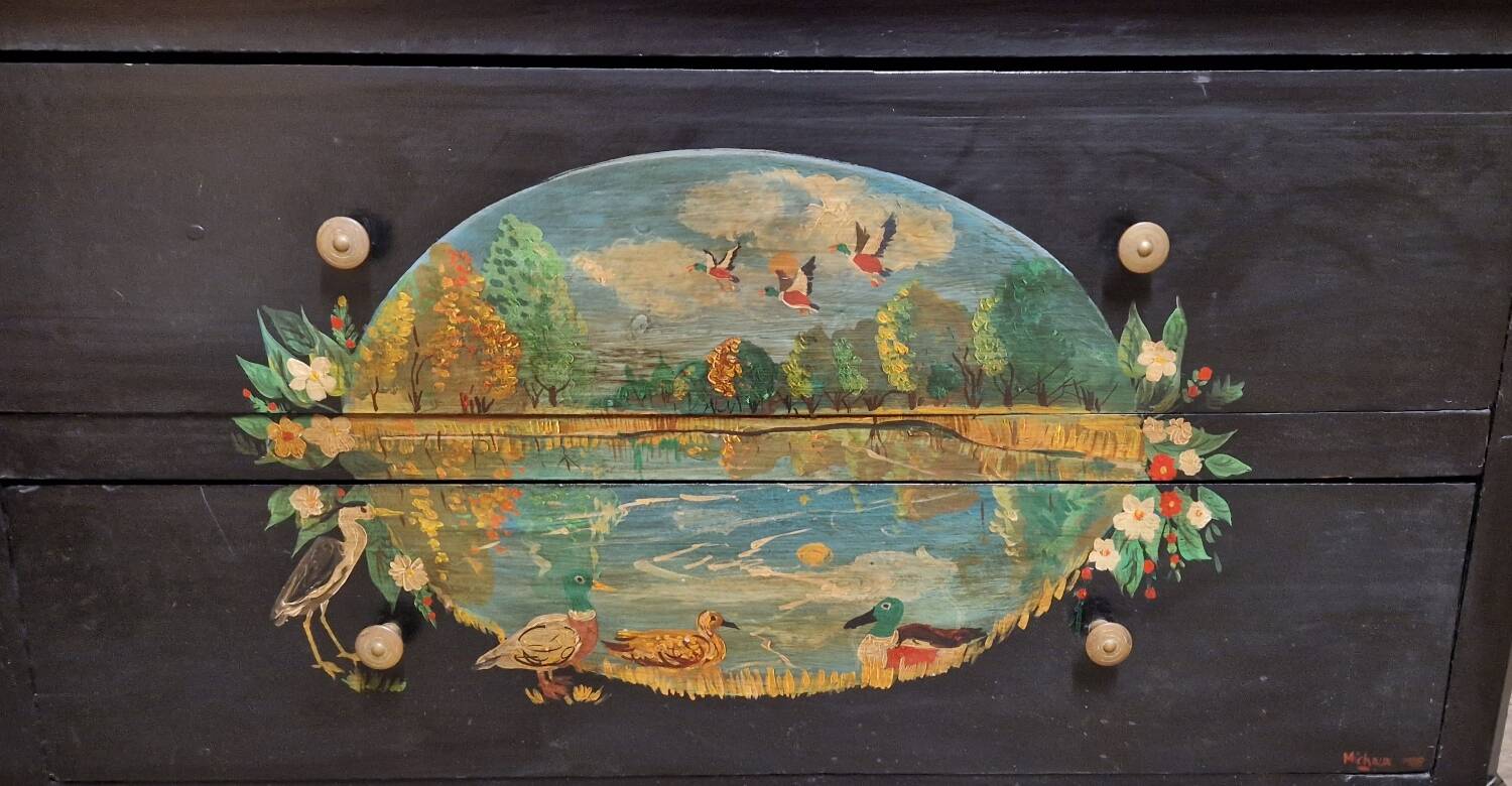 Painted chest of drawers
