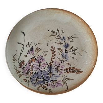 Stoneware plate with hand-painted floral decoration