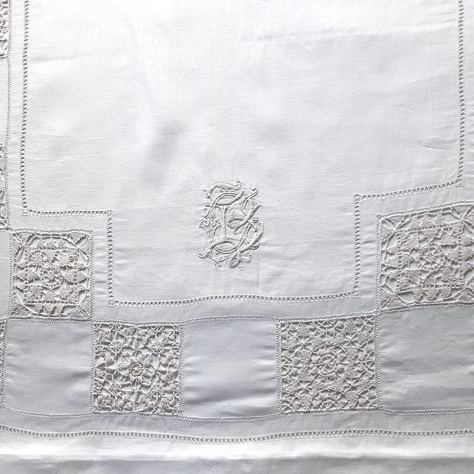 ceremonial tablecloth