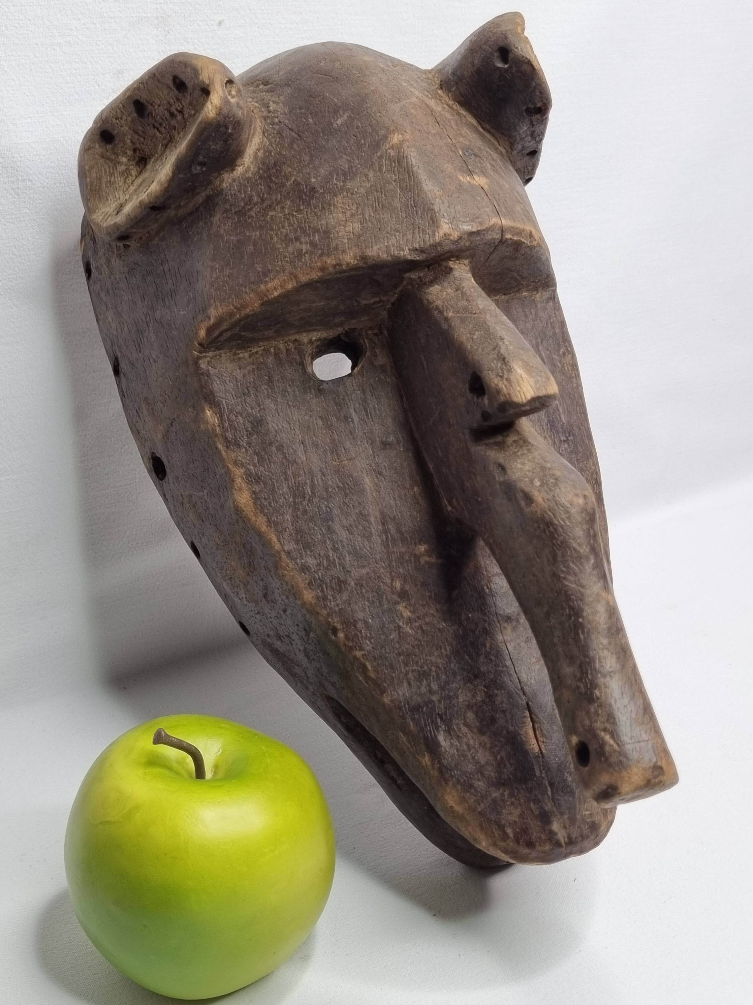 Hyena Suruku mask from Korè, Mali Bamana – Carved wood, 33 cm
