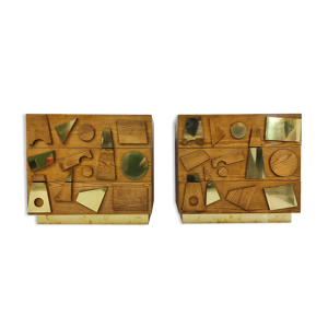 Paire de commodes en bois et laiton