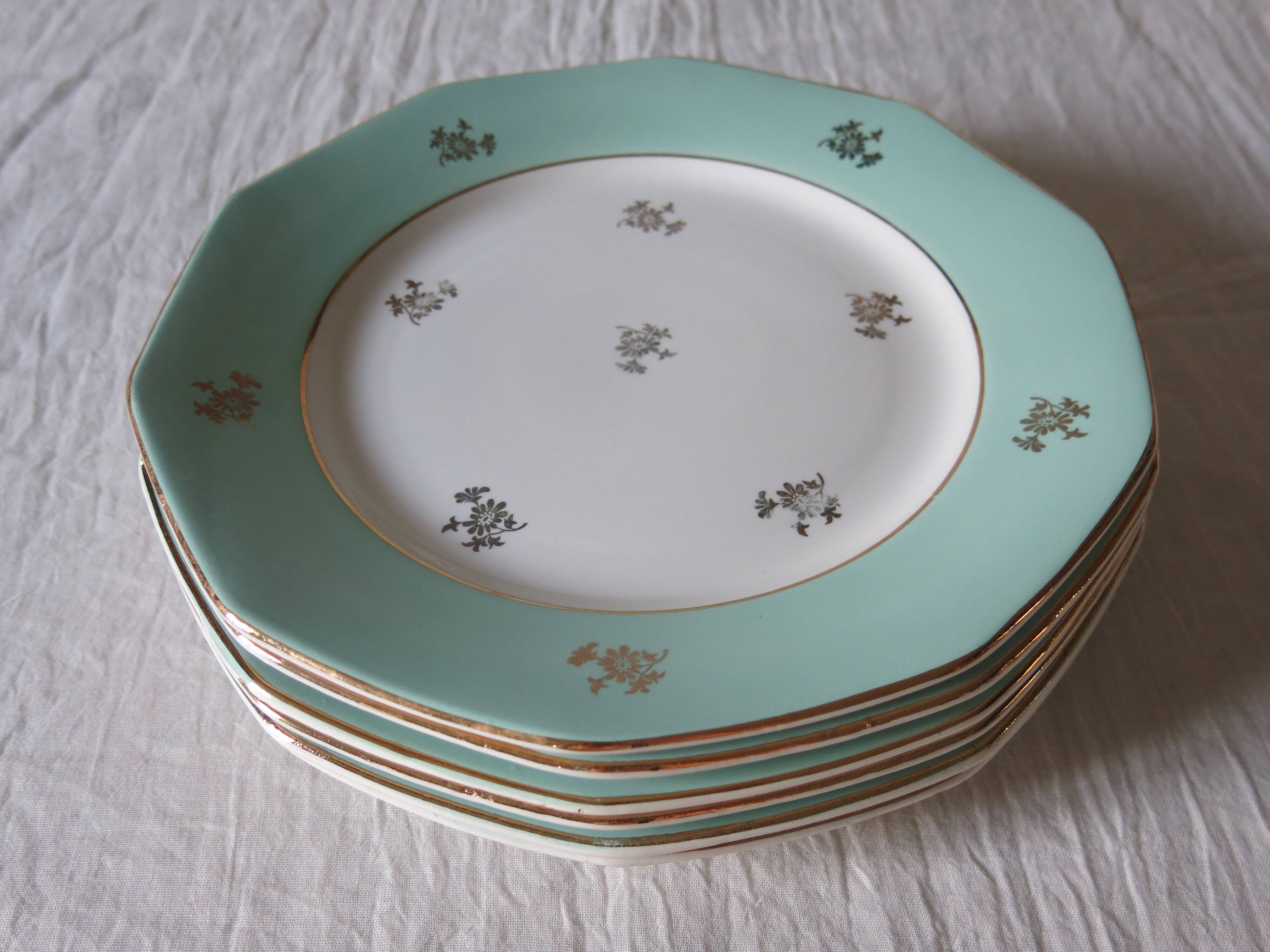 6 flat plates from Moulin des loups in good condition