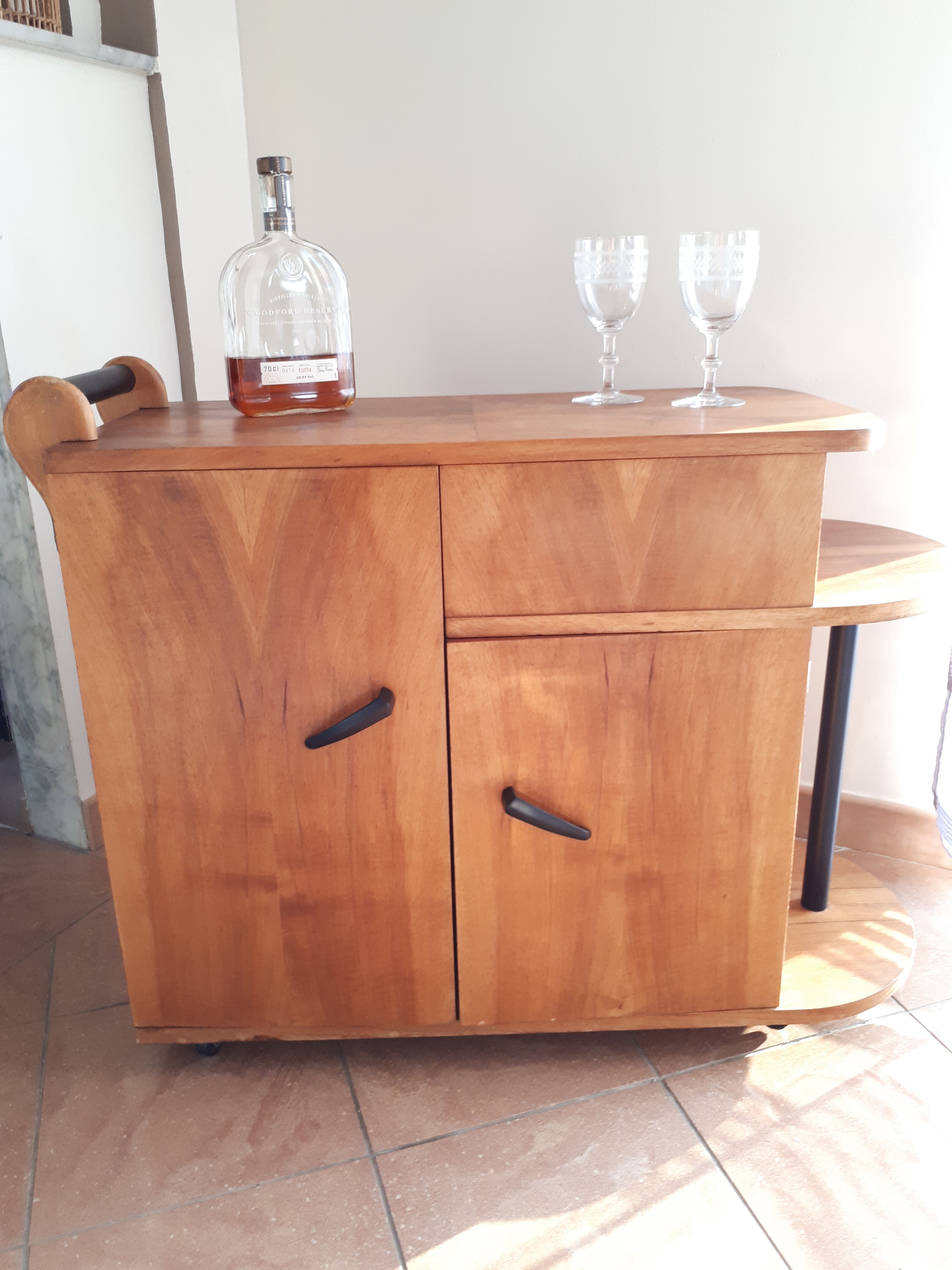 Old bar on wheels years 30- 40