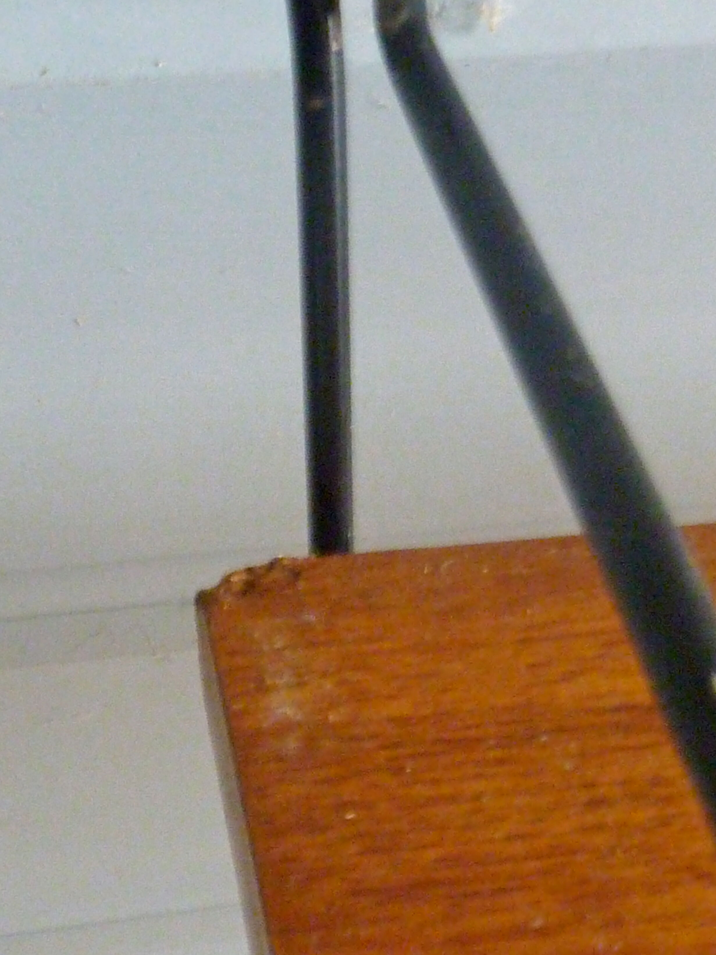 Wall shelve in black metal and the 1960s teak