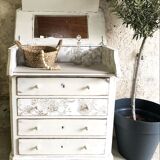 Dresser / dressing table