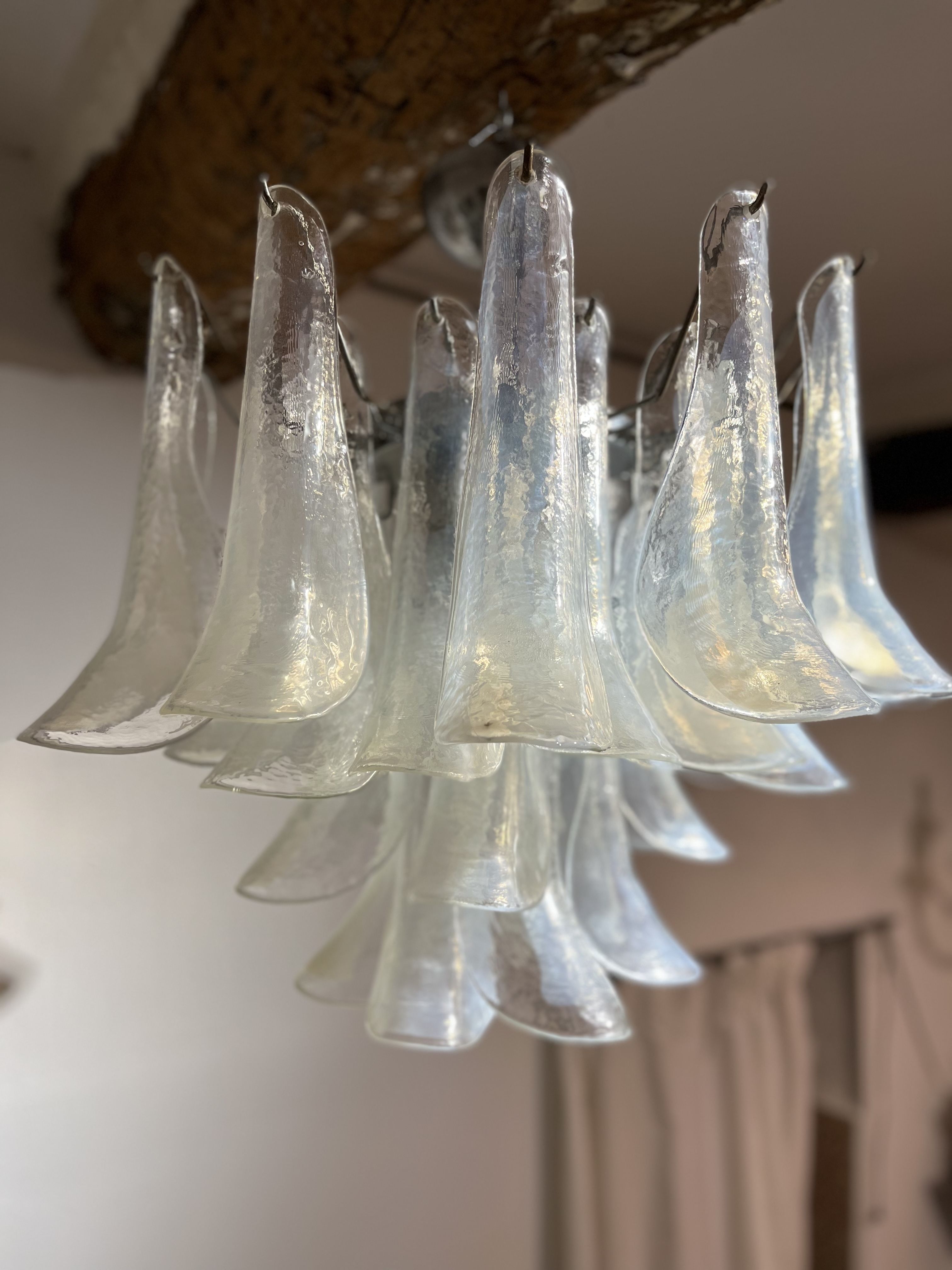 Pair of Murano chandeliers in petal by Paolo Venini