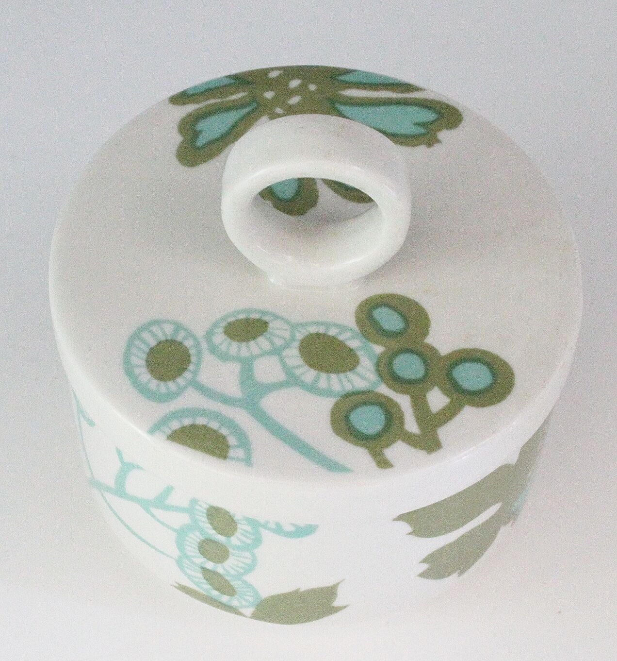 Porcelain box flowers Scarlett vintage
