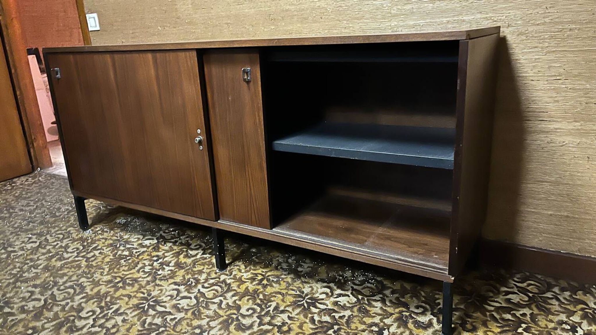 Vintage rosewood veneer sideboard 1980