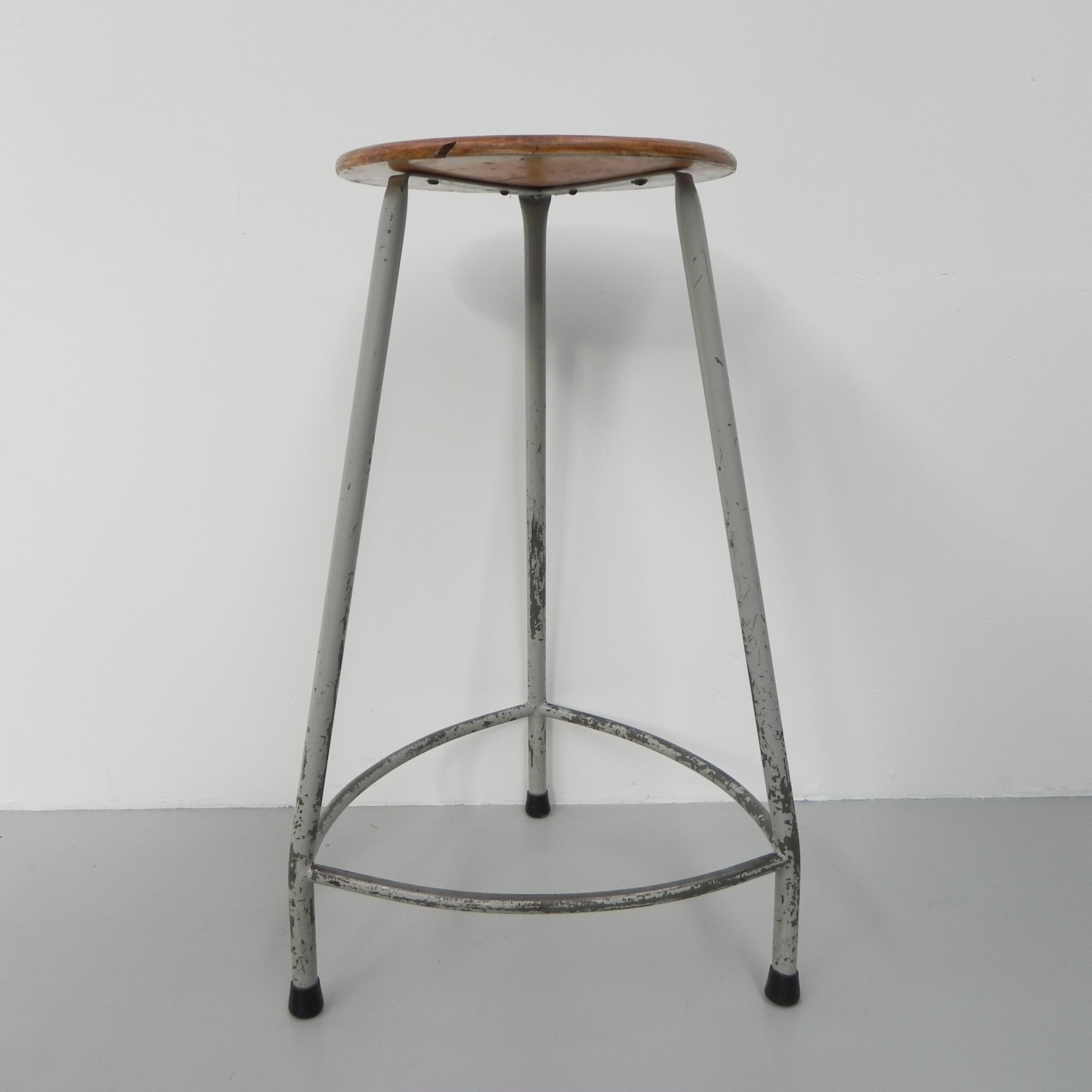 Industrial stool Ahrend de Cirkel