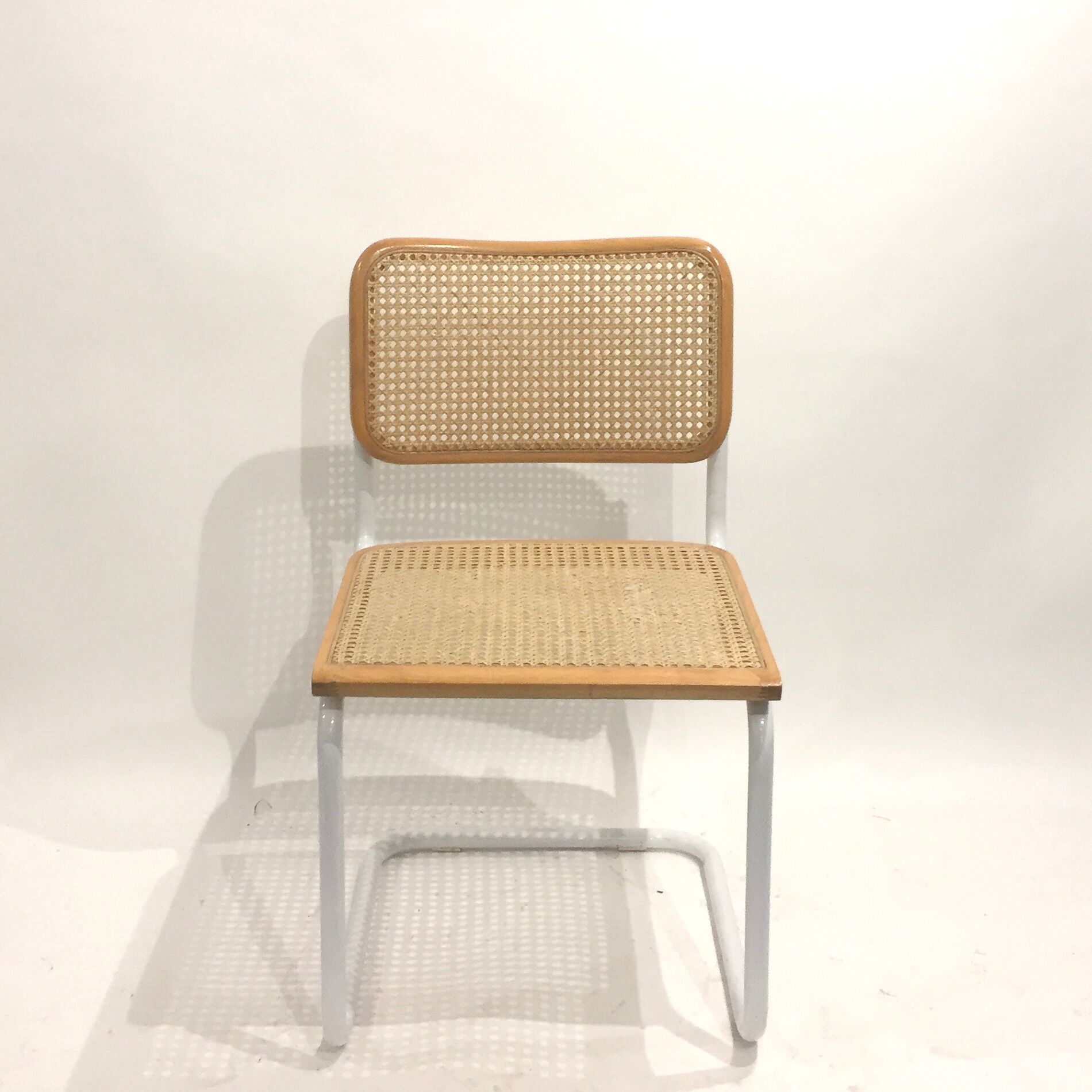 Chaise breuer b32 cannée
