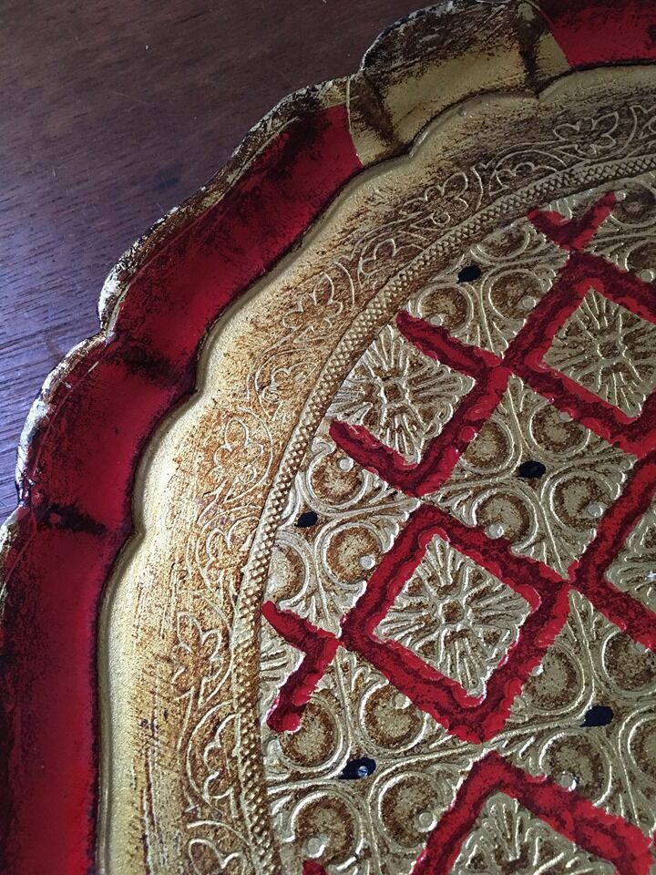 Florentine-style wooden round tray