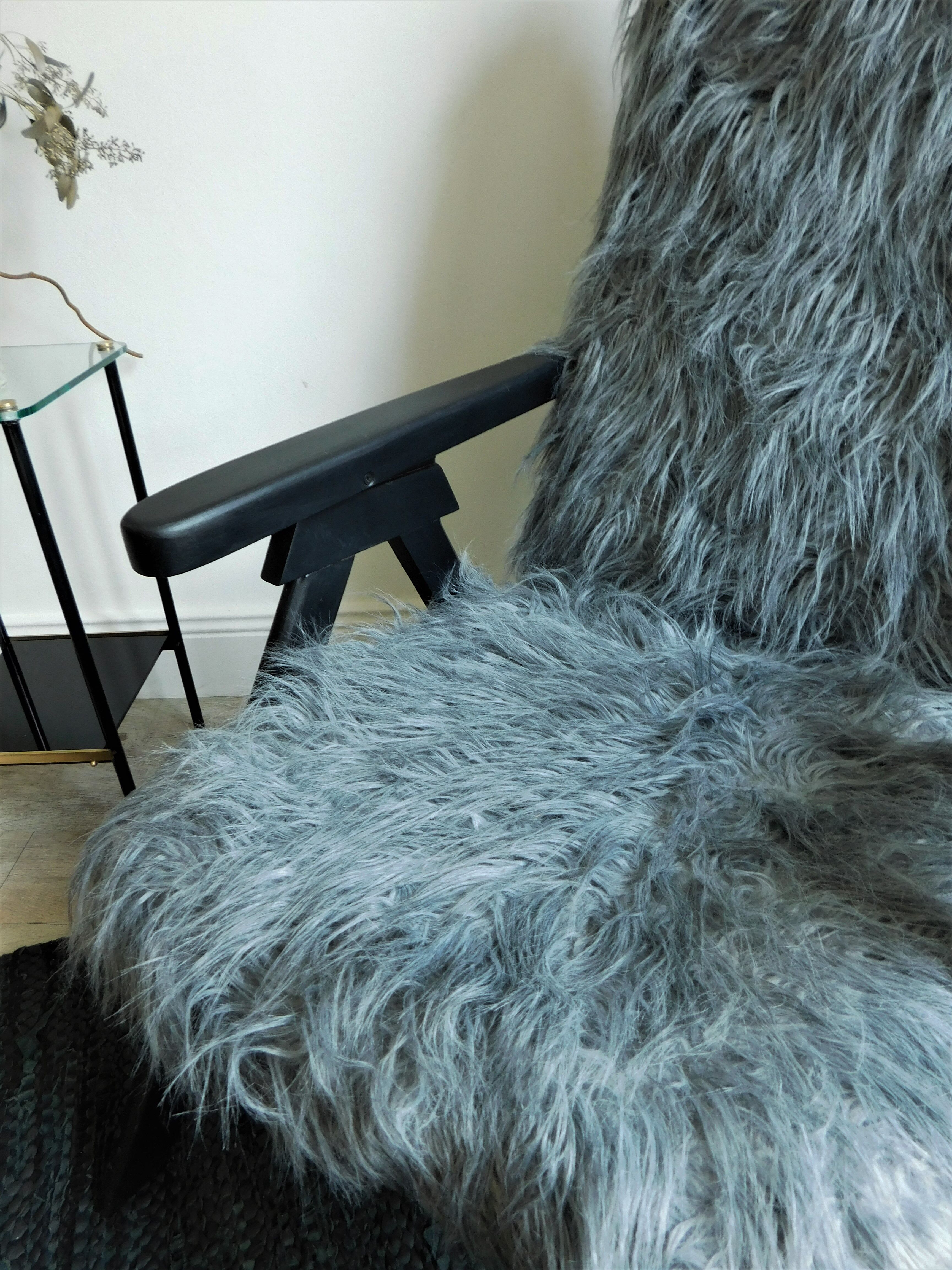 Fauteuil scandinave en fourrure
