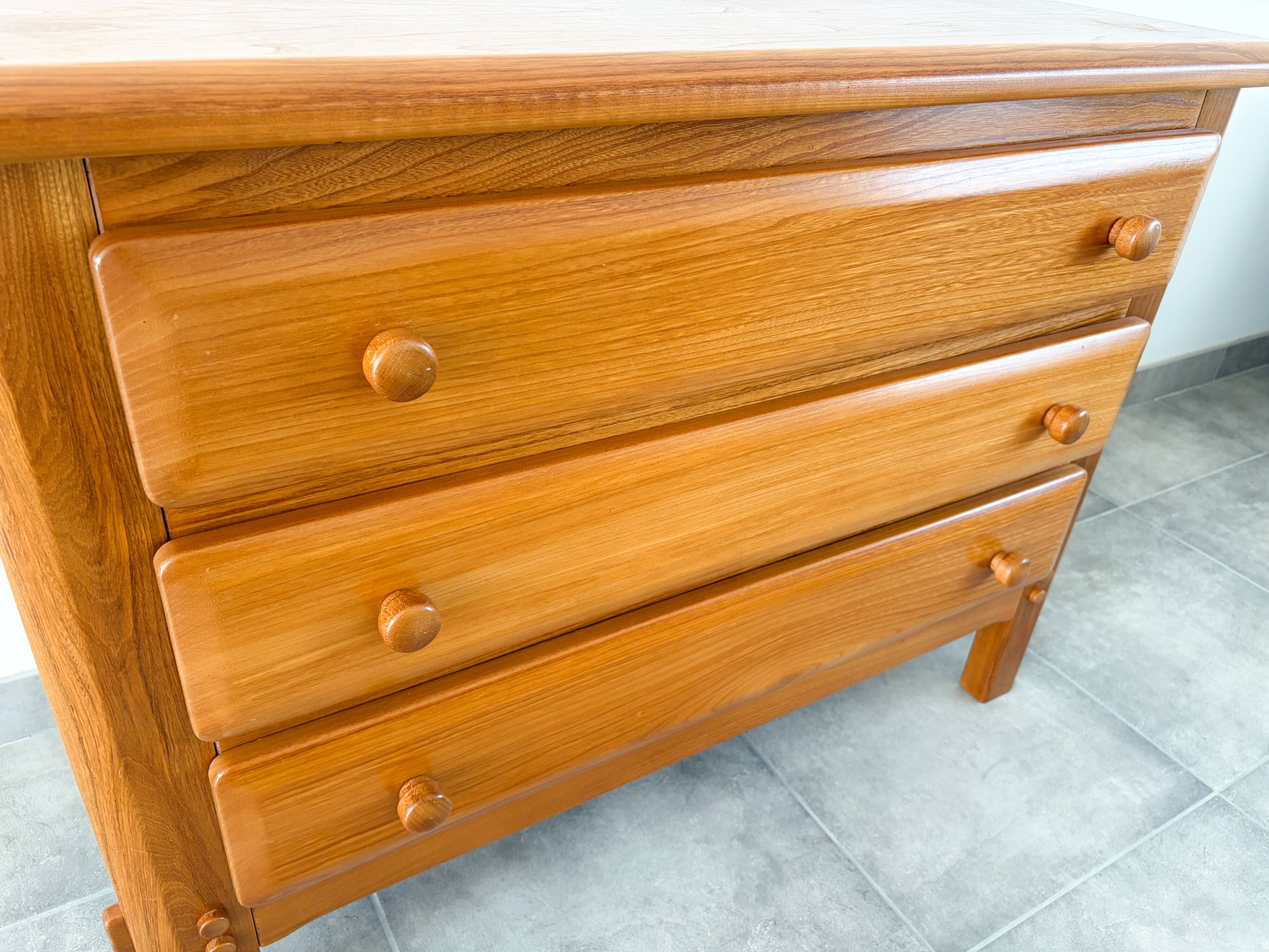 Large elm chest of drawers from Maison Regain, vintage 80s.