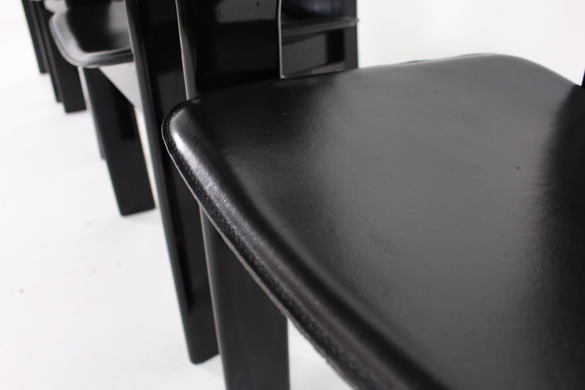 4 postmodernist chairs Pietro Costantini