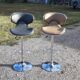 Paire de tabourets de bar vintage chrome et skai