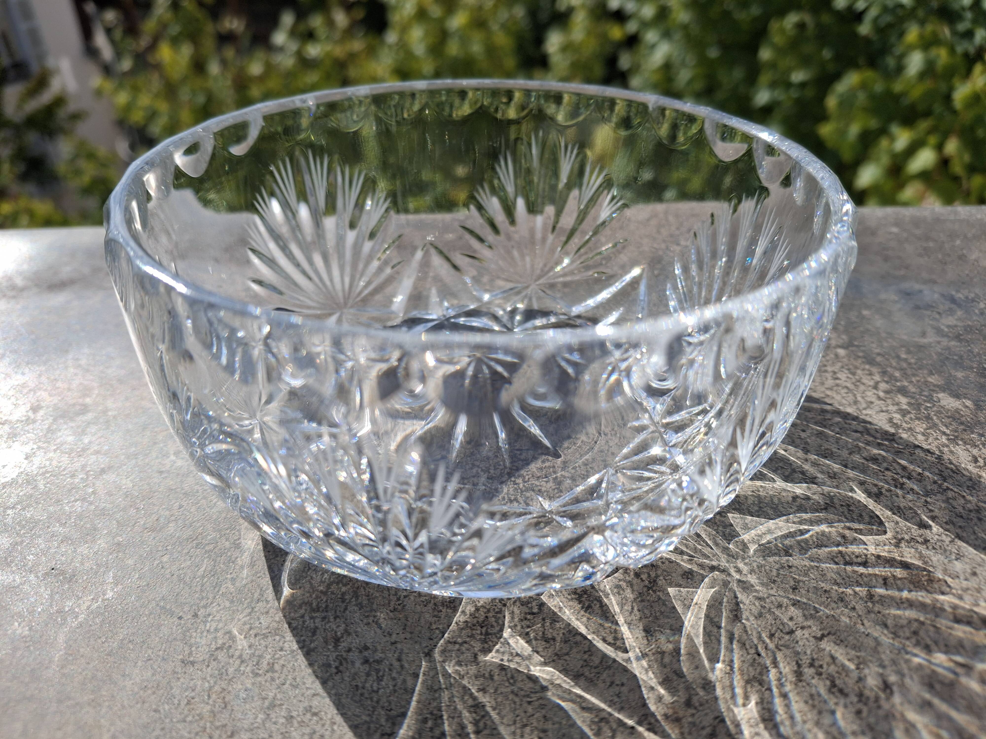 Finger bowl or small bowl in cut crystal 12 cm height 5.7 cm