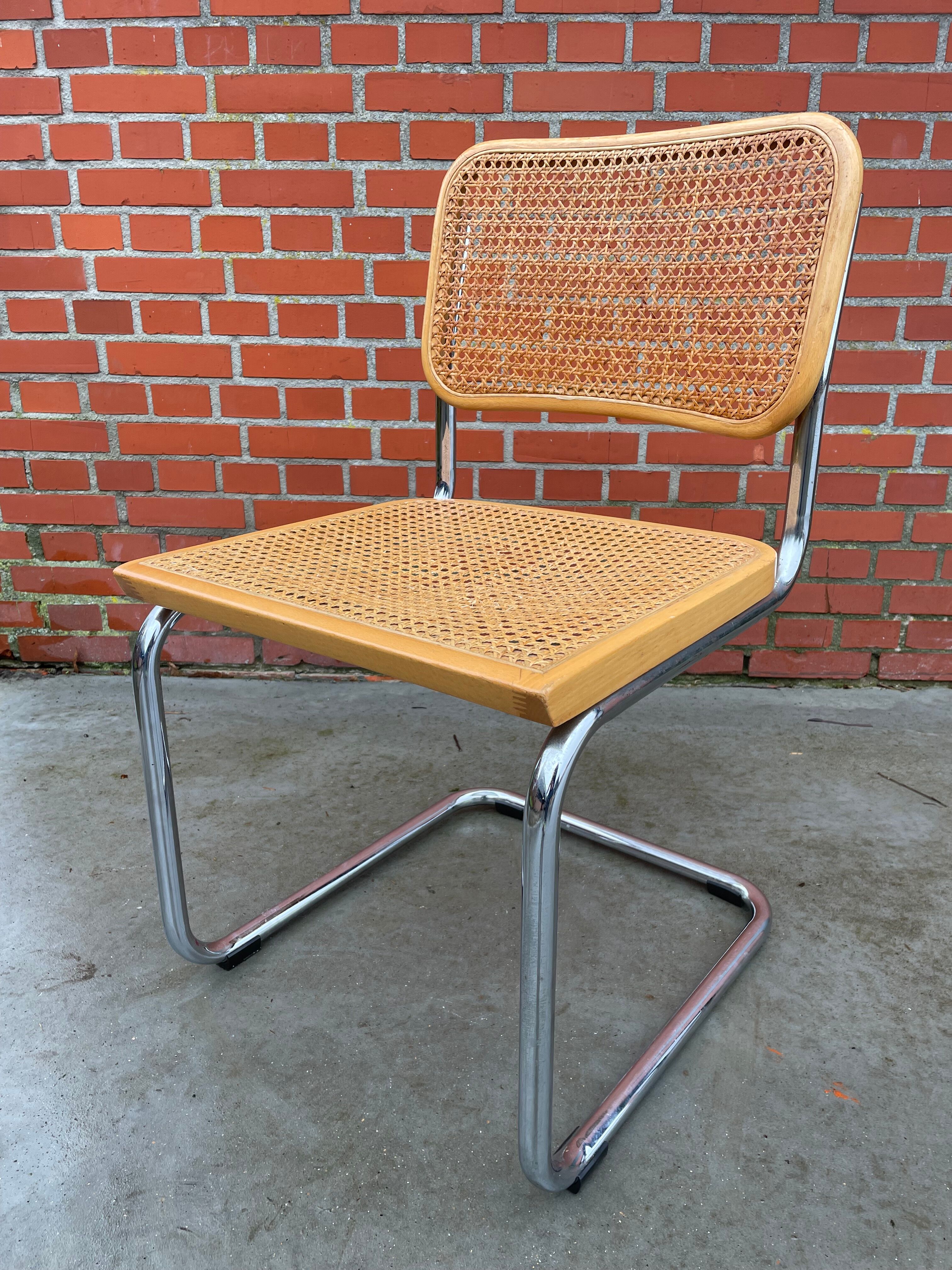Cesca design chair b32 model