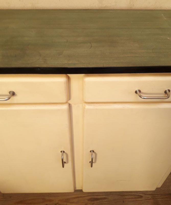 Vintage mado buffet