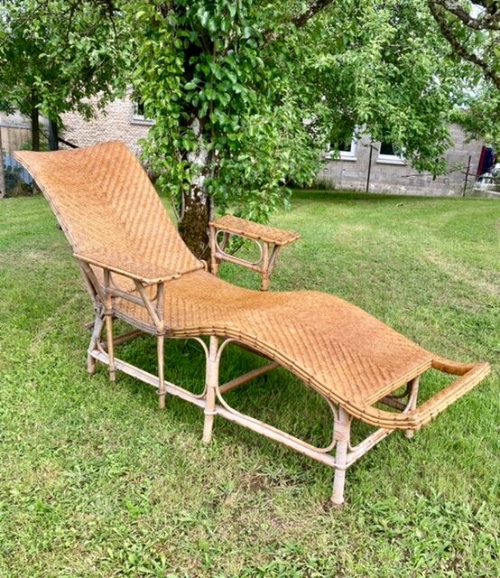Old rattan chaise longue 20th century