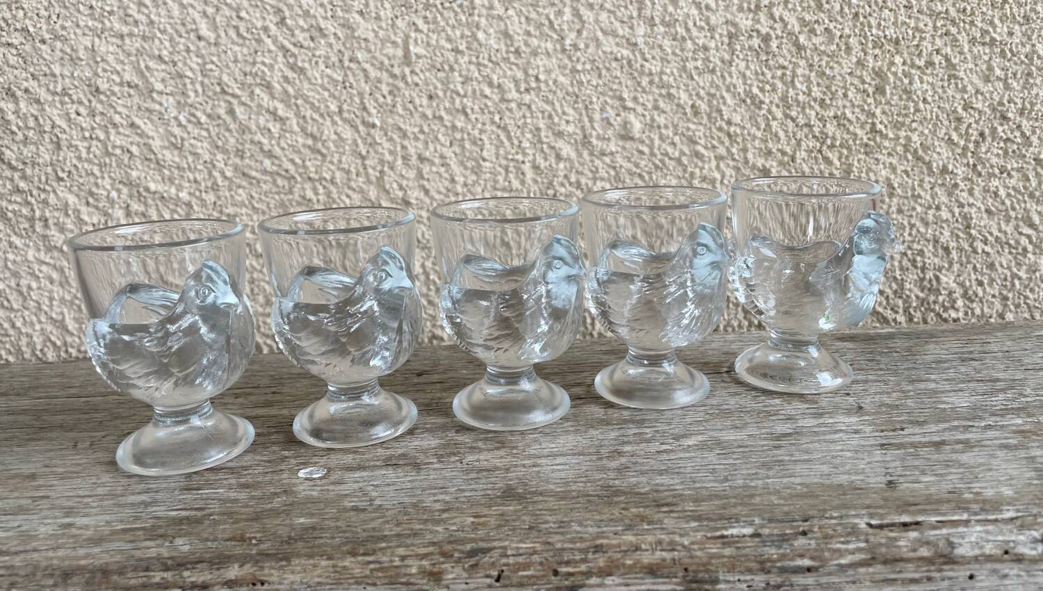 5 chicken-shaped egg cups