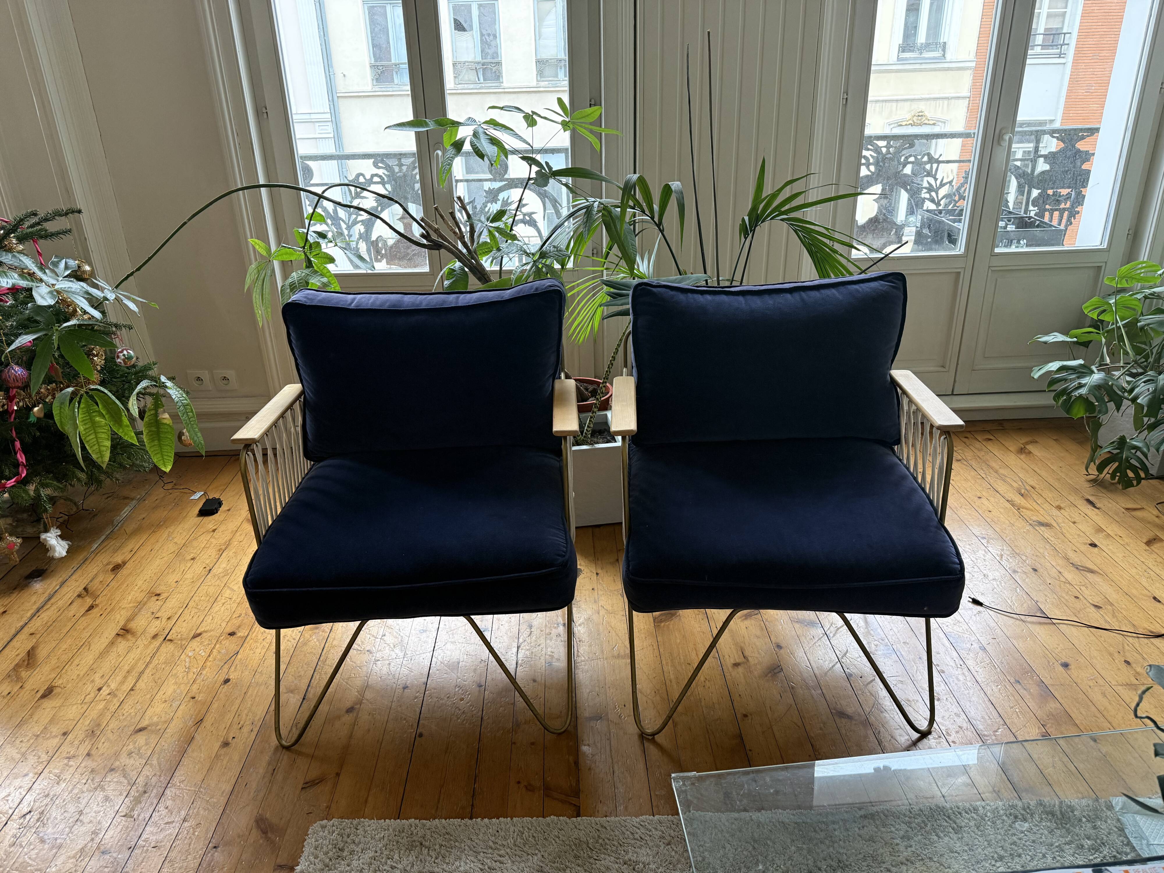Set of two Croisette armchairs in velvet by the brand Honoré.