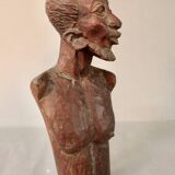 Bust Man in carved wood.
