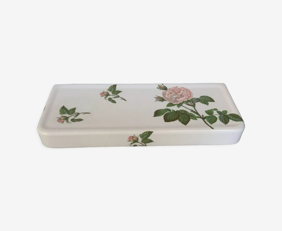 Étagère porcelaine de Paris roses