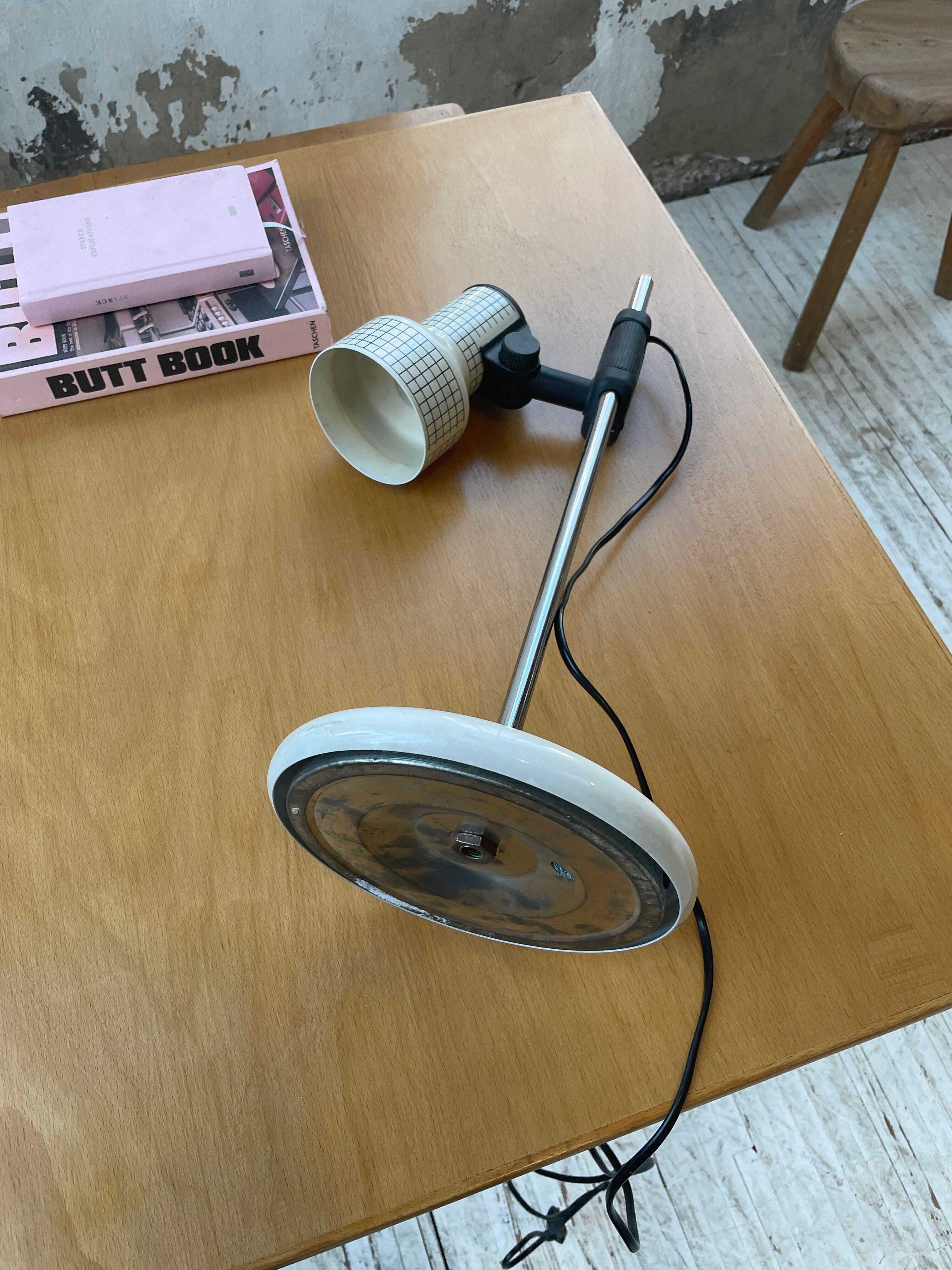 Articulated desk lamp 80s