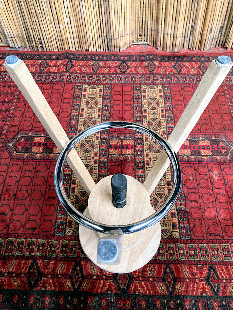 High screw tabout with a metal foot rest