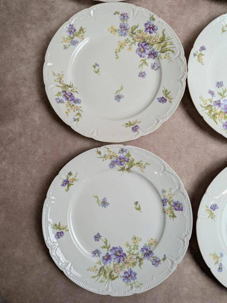 Set of 12 dessert plates in Limoges porcelain GDA France – floral design