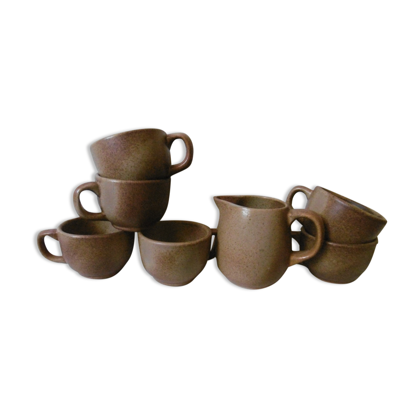 Berry cups and sandstone milk pot