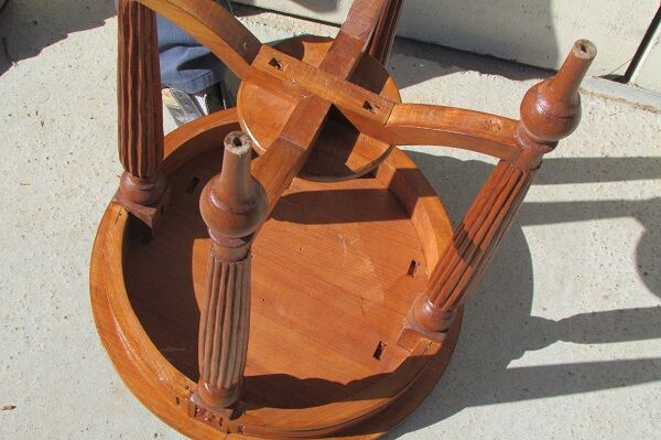 Heal in blond solid oak