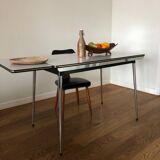 Extendable table