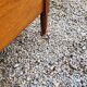 Commode des années 50 en chêne massif 3 tiroirs  pieds coniques