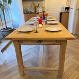Solid oak farmhouse table with 2 drawers