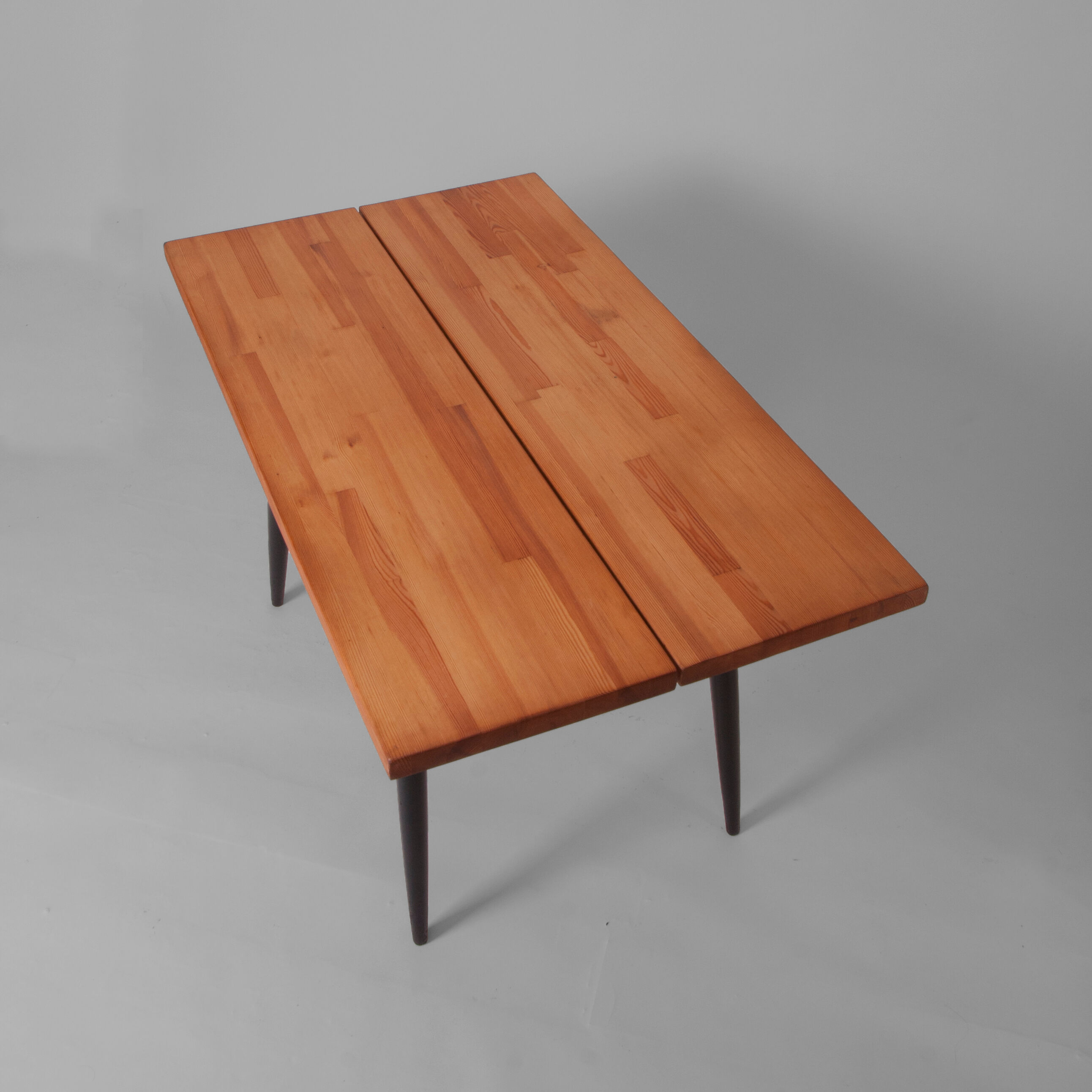 Table à manger 'Pirkka' par Ilmari Tapiovaara