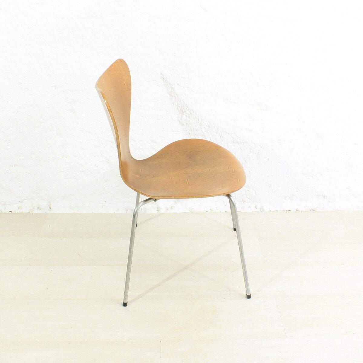 1960s series 7 teak chair by Arne Jacobsen for Fritz Hansen