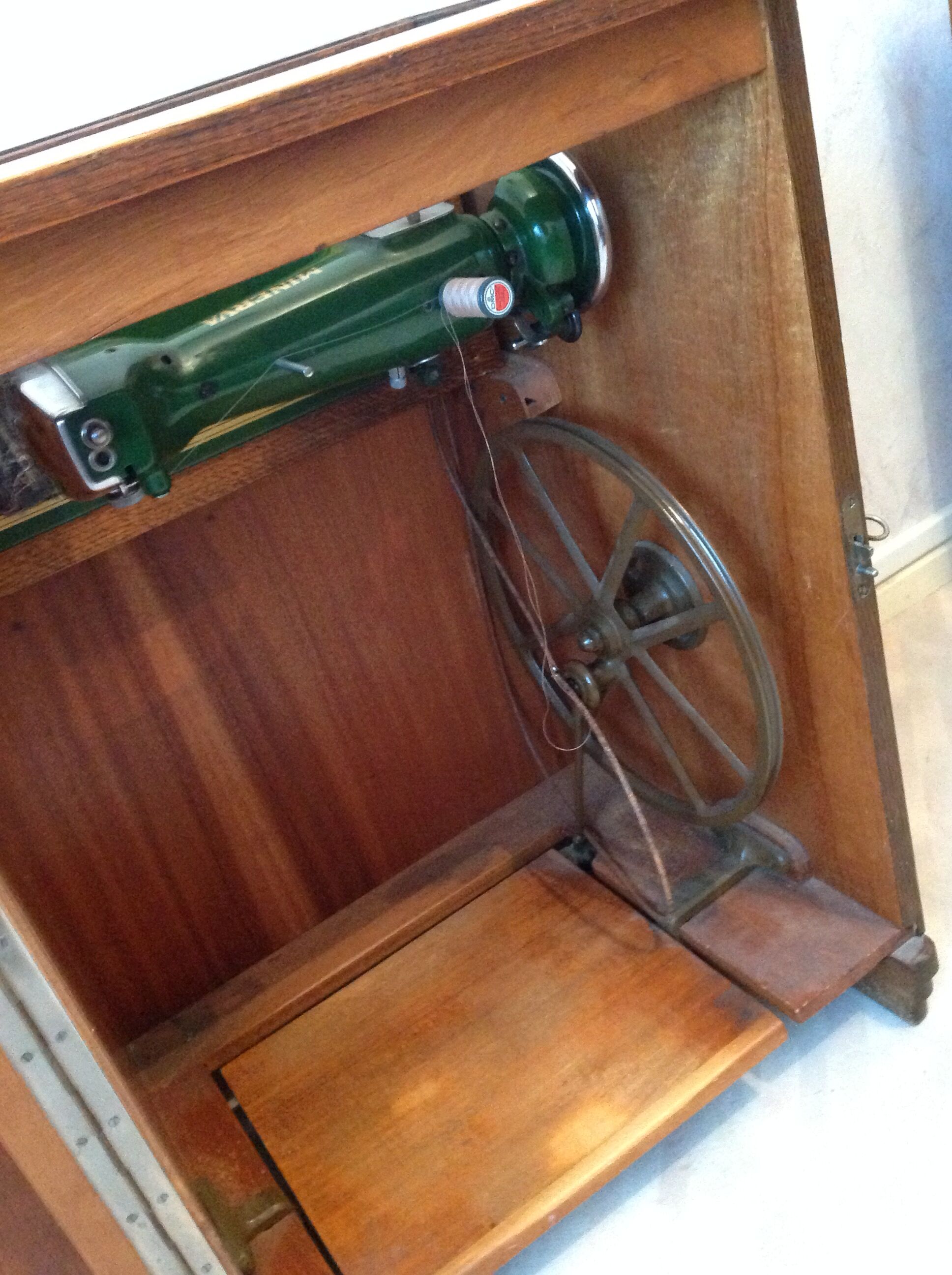 Furniture with Minerva sewing machine / vintage 50s-60s